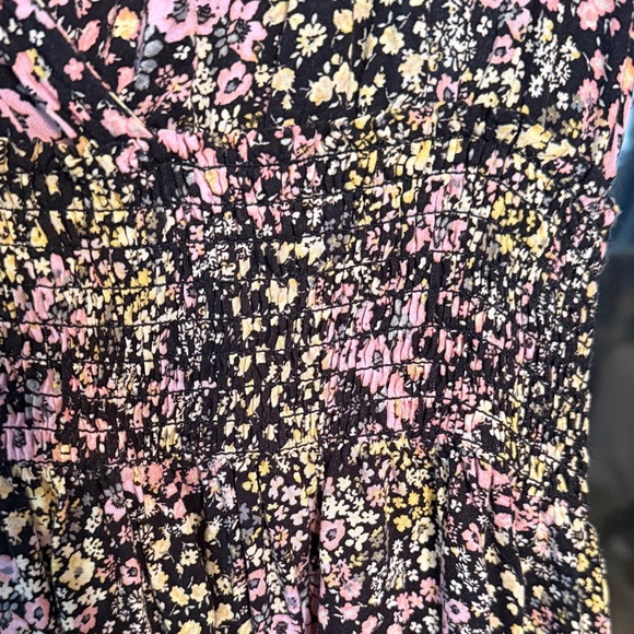 Wild Fable Floral Mini Dress Black Pink Yellow Smocked Waist V-Neck Womens Small - Picture 3 of 4
